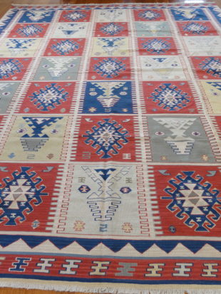 Persian Meshkeen Kilim